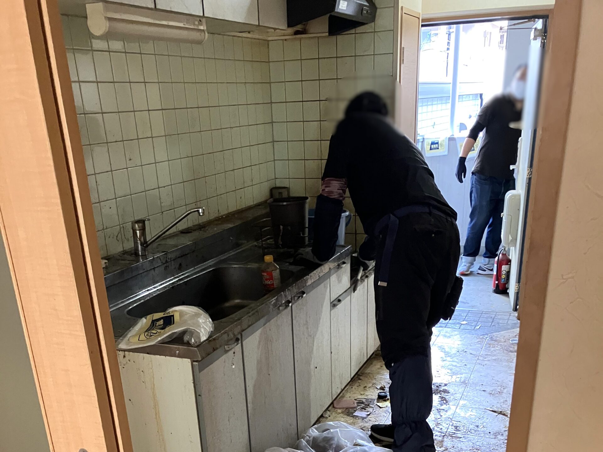 「引越し後のお部屋から洗濯機や冷蔵庫などを回収しました」作業写真