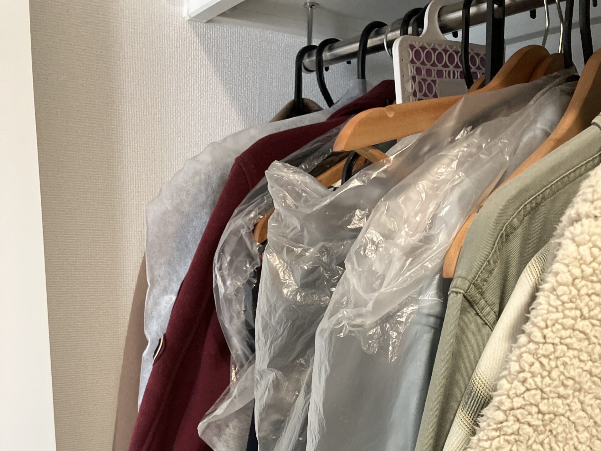 「1Rのマンションのお部屋から洋服などを回収しました」作業写真